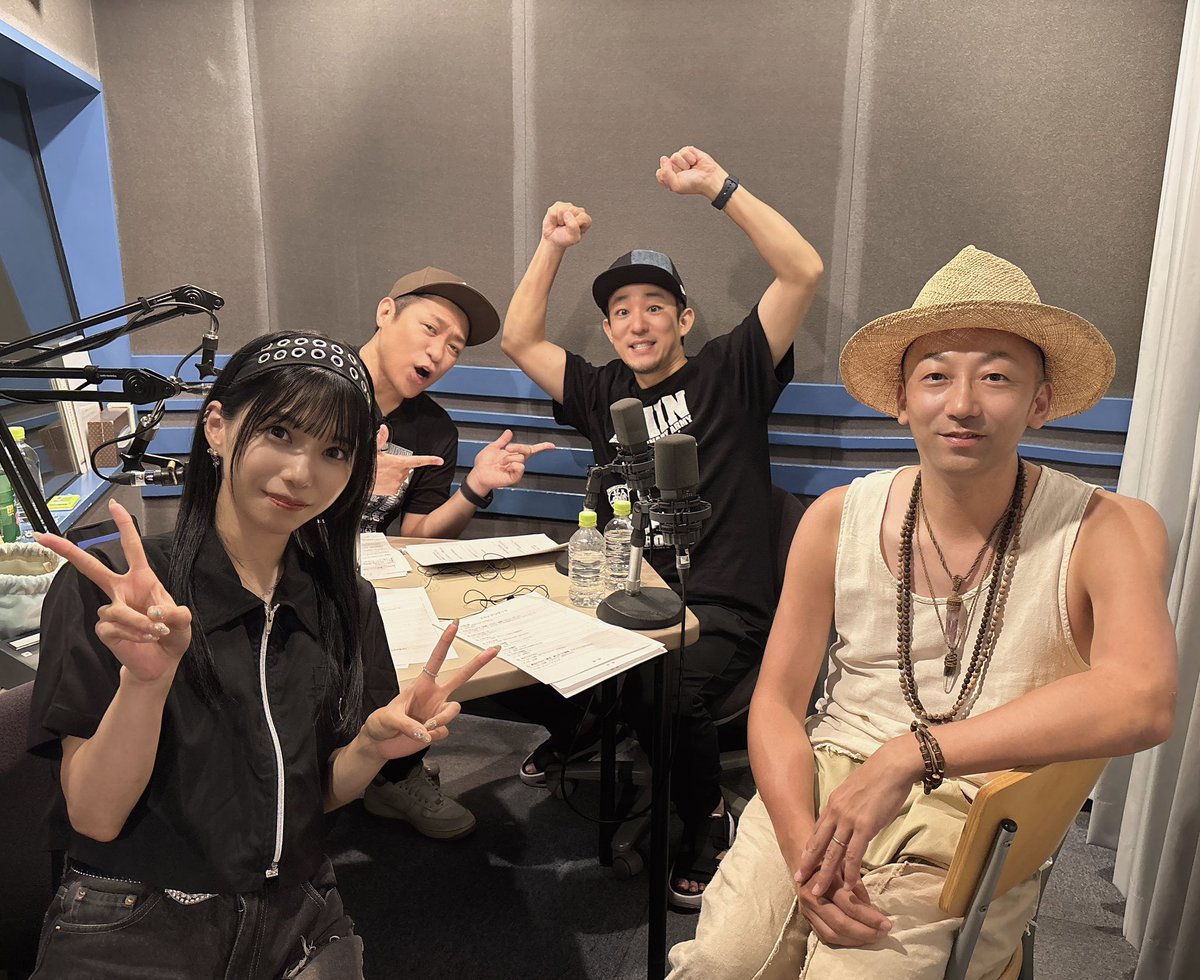 fav795's tweet image. 💛#fav795 生放送中!
🎙️今夜のゲストは…
#ファンモン こと
FUNKY MONKEY BΛBY'S
#ファンキー加藤 さん #モン吉 さん!
このあともまだまだお話お聞きします!
\📻放送はコチラ/
radiko.jp/#!/live/NACK5
📷ファンキー加藤さんが本日着用されていた長州力さんのTシャツがコチラ👕