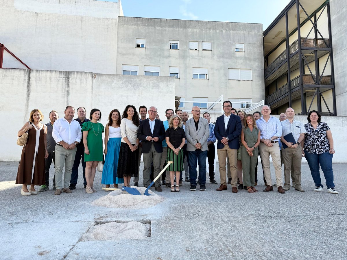 SAEmpleo's tweet image. 🏗️ El SAE inicia en Úbeda la construcción de su nueva oficina de empleo, con una inversión de 1,6M€. Más espacio y servicios para atender a Úbeda y municipios colindantes. Modernización y mejor atención para fortalecer tu empleabilidad f.mtr.cool/gqlgcetftv