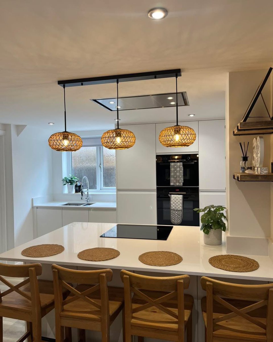 Beautiful kitchen complete for our happy customers in Luton

Jayline in Matt White with Classic White Quartz Work Top! Matched perfectly with the Green and Wooden Accessories! 

#newkitchen #bedfordshire #kitchen #kitcheninstall #flitwick #ampthill #renovation #luton