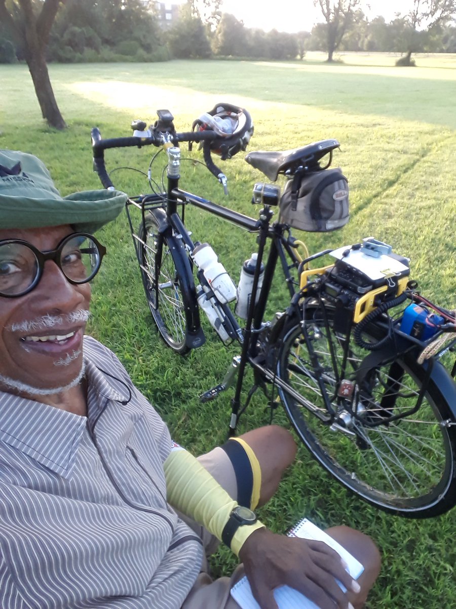 N4JAW's tweet image. #amateurradio #hamradio #pota #parksontheair activation on the #lewisandclarknationalhistorictrail along the Ohio River at Louisville,Ky started great with @Buddipole #dipole then with downhill quickly. Didn't help switching to #vertical but managed 12 #cw #morsecode #QSOs