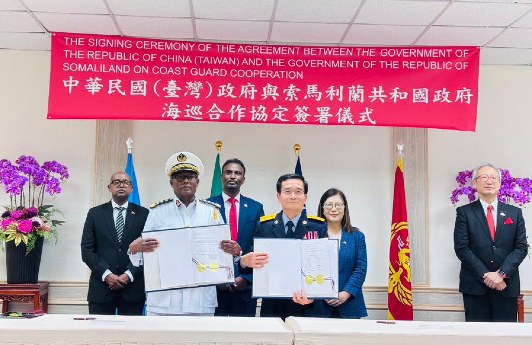 The Republic of Somaliland &amp; Taiwan deepen their ties, signing a bilateral coast guard cooperation agreement! 

Two strong democracies, cooperating to uphold freedom, democracy, and resilience in challenging regions.

The UK should do the same by strengthening its relationship