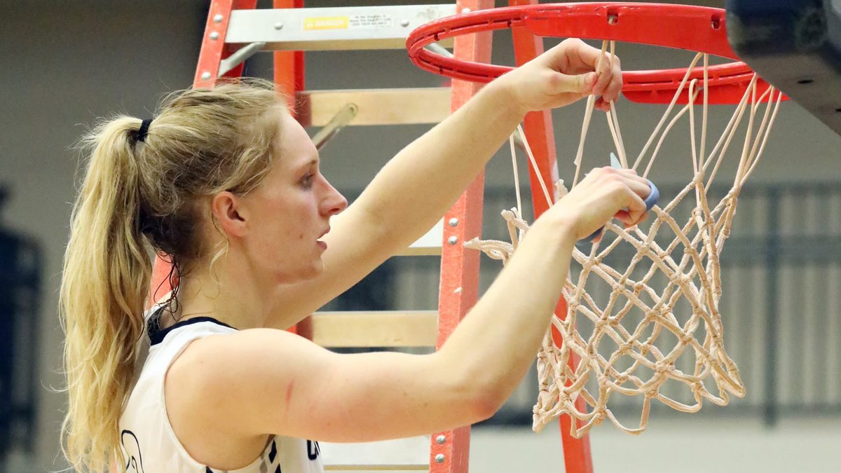 NELasersHoops's tweet image. Congrats to former Laser, Philly Lammers who inducted into the Concordia Athletics Hall of Fame.
Lammers: "I think basketball turned out being so good for me because I was in the right spot and I was supported by the right people and had a strong team around me."