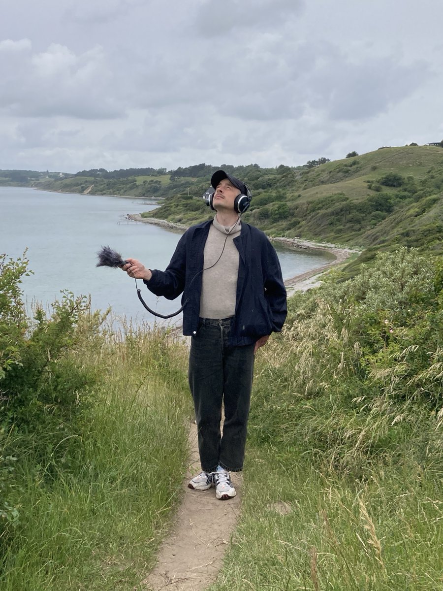 capturedtracks's tweet image. Anders Rhedin shares a new single 'Clear Drift' off his upcoming ambient album "Water Songs" today!
Listen: andersrhedin.ffm.to/cleardrift.otw
Of the new single, Anders says:
"Clear Drift - it's a night song... this song is the ocean at night with a dx7 synth wanting to blend in."