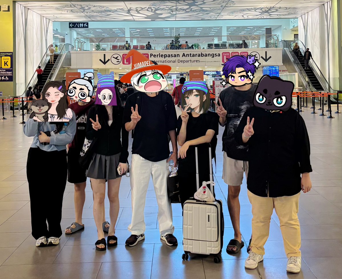 Too hard to say goodbye 🥹💜
All the nads are flying back to their countries today and my heart feels a little heavy.

This past weekend was so special, filled with laughter, hugs, chaotic moments, late-night talks, and memories I’ll never forget.
Meeting everyone in person made