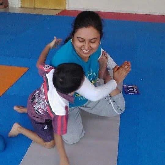 MindSuja's tweet photo. Yogic moment of അ Mom. 🧘‍♀️🧘‍♂️🧘‍♂️ https://t.co/eIN2QIA7ZL