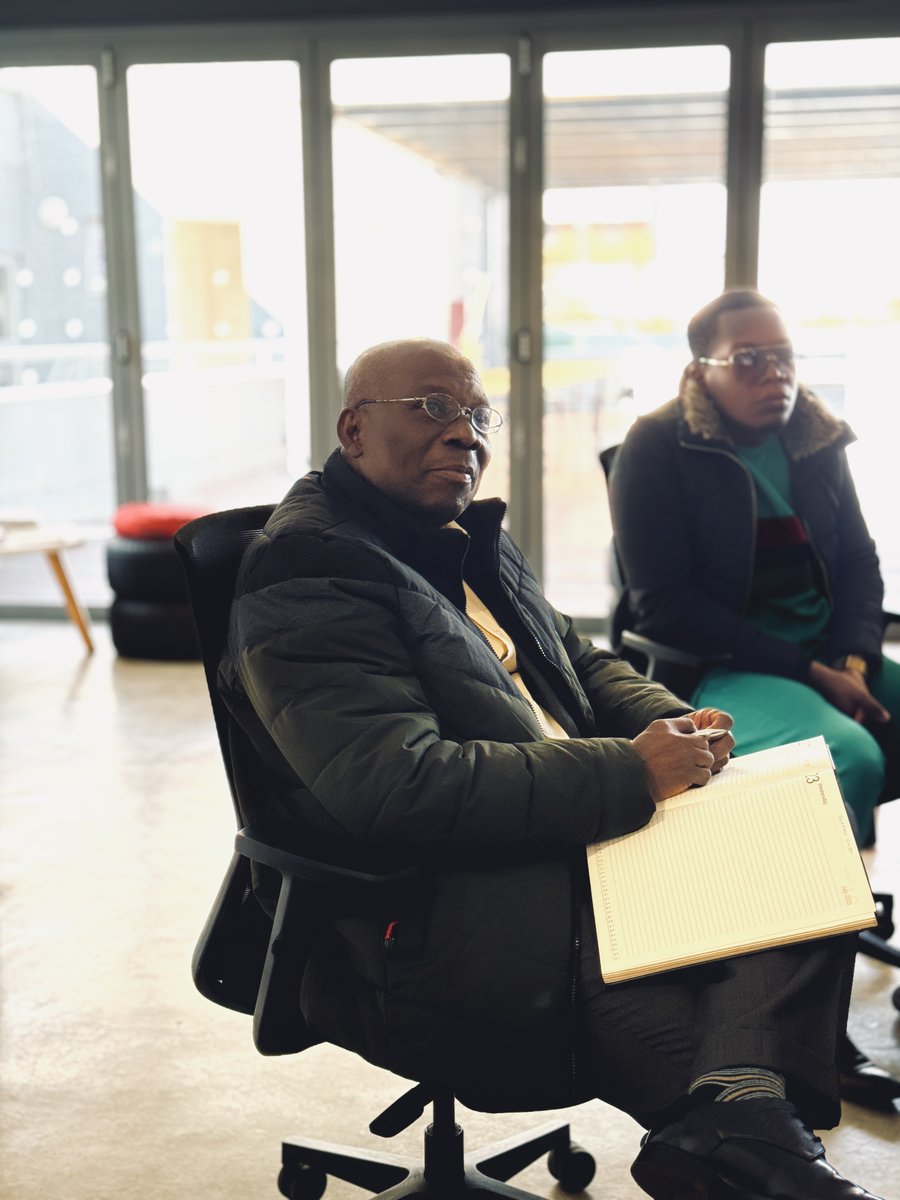 TshimologongIT's tweet image. On Tuesday, the Ghana Tech Policy Fellowship cohort visited us as part of their ongoing study tour. The group, made up of 14 fellows, represents a diverse mix of professionals from the private sector, academia, civil society, and government in Ghana.
@WitsUniversity @UnivofGh