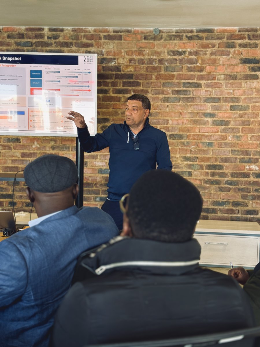 TshimologongIT's tweet image. On Tuesday, the Ghana Tech Policy Fellowship cohort visited us as part of their ongoing study tour. The group, made up of 14 fellows, represents a diverse mix of professionals from the private sector, academia, civil society, and government in Ghana.
@WitsUniversity @UnivofGh