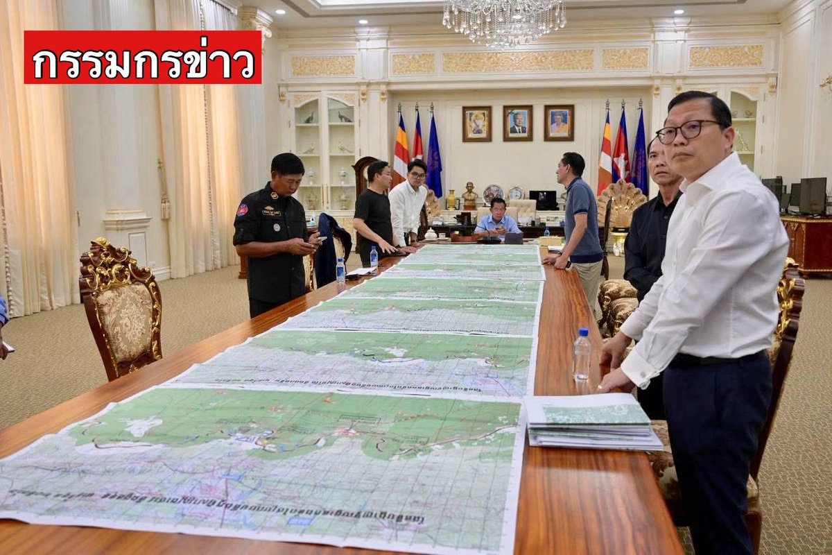 karnnikros's tweet photo. @CNN The map between Thailand and Cambodia is based on a 1:50,000 scale. Prasat Ta Muan Thom is under Thai territory.

Today, Hun Sen, the leader of Cambodia, looked at a map with the same 1:50,000 scale, which proves that we are referring to the same base map. https://t.co/u2cg3DPonL