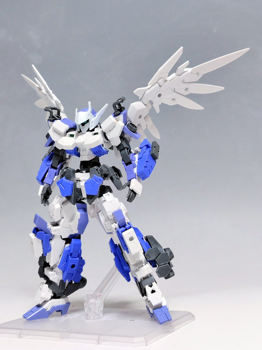 REV_PINK's tweet image. 匠ファクトリー京都本社敷地内で
試作機体と試作フライトユニットのマッチングテストが行われていた…!
技術者A
「これ…羽根やね〜😳」
技術者B
「開発部の女の子には人気やで〜🥴」
技術者C
「何で空飛べるのか不思議だYO〜🤤」
偶然のオーバーテクノロジー完成にアセる技術者達でした🤭