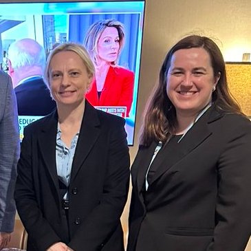 The lady [🙈] in the photo telling Zelensky to resign is Maria Barabash. She is linked with MAGA &amp; the pro-russian factions in Ukraine. On the right photo, with traitor Victoria Spartz. One thing is legitimate protests and another thing is traitors working for russia.
