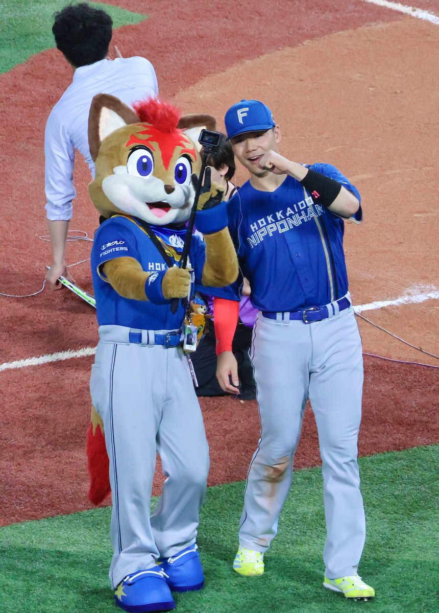 __o01843's tweet image. MVPおめでとう〜！！😎
 #清宮幸太郎  #lovefighters