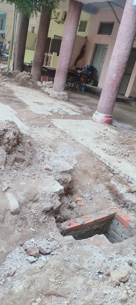 hackyard1's tweet image. जलकल विभाग कानपुर नगर जोन 4 के ठेकेदार शिव एवं दीपक दीक्षित द्वारा अवैध खुदाई एवं अतिक्रमण कर दलित परिवार को परेशान किए जाने के संबंध में
@myogiadityanath @CMOfficeUP @DMKanpur @mayorkanpur @kanpurnagarpol @nagarnigamknp @JalKanpur @MLADineshKhatik @sonker_ragini
@solanki_naseem