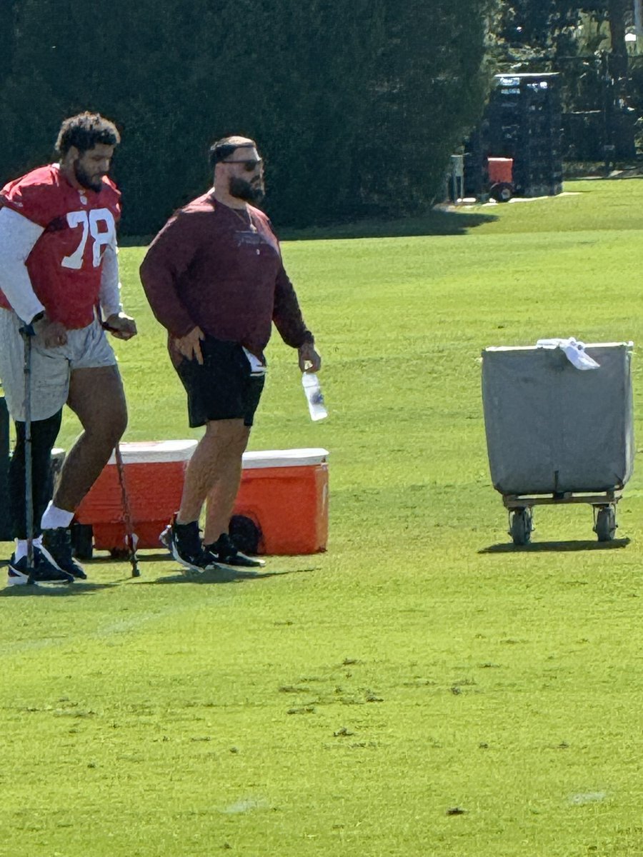 MrBucsNation's tweet image. Here is #buccaneers Star OT Tristan Wirfs sporting crutches as he recovers from his knee surgery. #gobucs #bucs