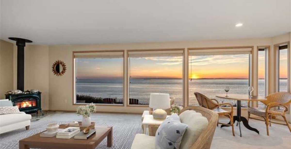 RyanDanz's tweet image. Not many places left in America where you can get views like this and be this close to the water…. for …. 500k I reckon
Someone here should jump on this
Oak Harbor, Washington
