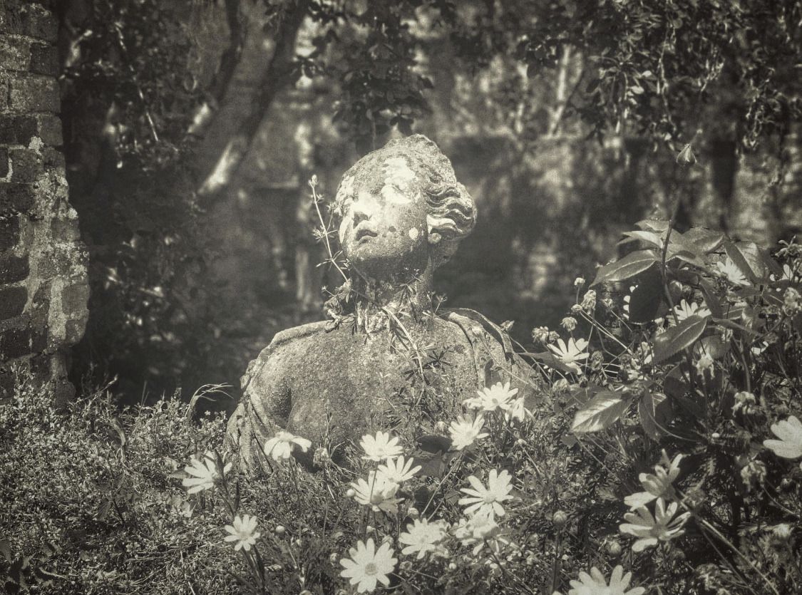 Every world order begins with a myth. Not a market, not a treaty, but a nomos (νόμος): the original act of land division that founds law and meaning. Schmitt saw that behind every legal system lies a sacred cut in the Earth, a cosmic claim, not just a political one.