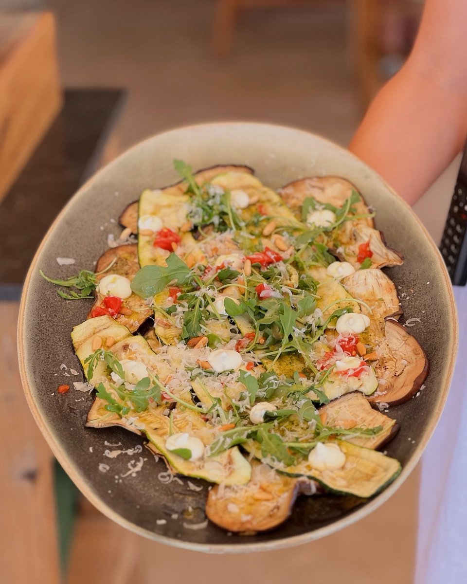 EsCodolForadat_'s tweet image. El ‘TAPEO’ d’Es Còdol Foradat🤭✨

#EsCòdol #Formentera #plats #tapeo #compartir #plans