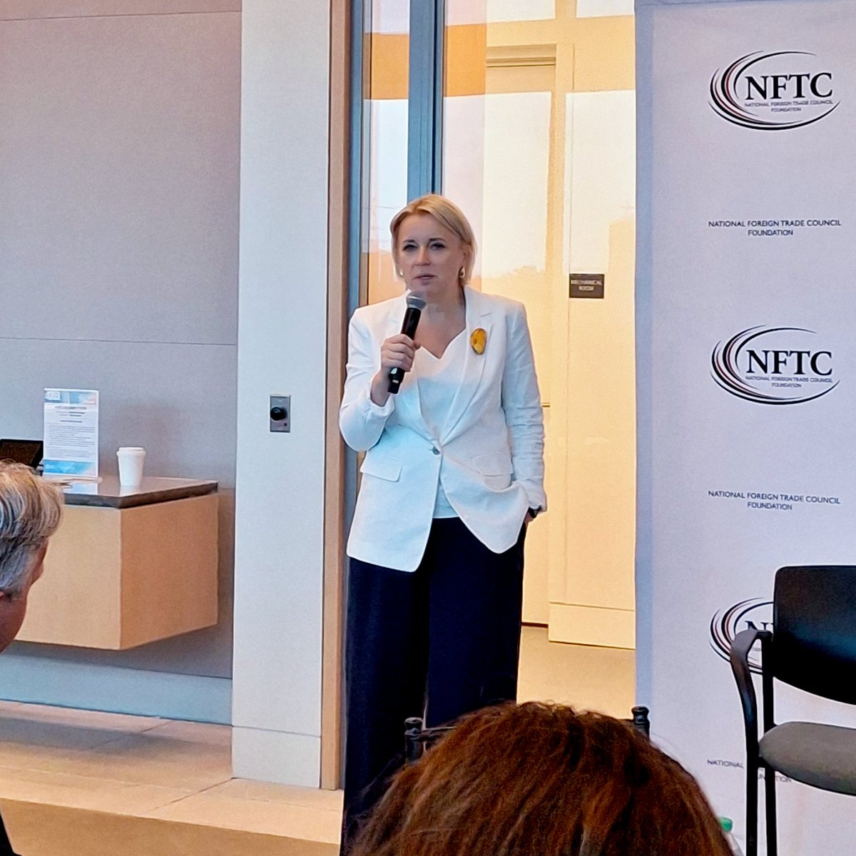 EUAmbUS's tweet image. Yesterday I joined @wef for a dialogue on trade and investment. For economic growth, what matters is predictability & security of supply chains. EU-US supply chains are the highest integrated & most resilient, so we must work together to bring stability & success to our markets.