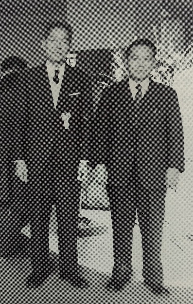 Haidacutlet's tweet image. 大阪洋服の雄・杉山静枝先生と、神戸洋服の雄・東助一先生のツーショット