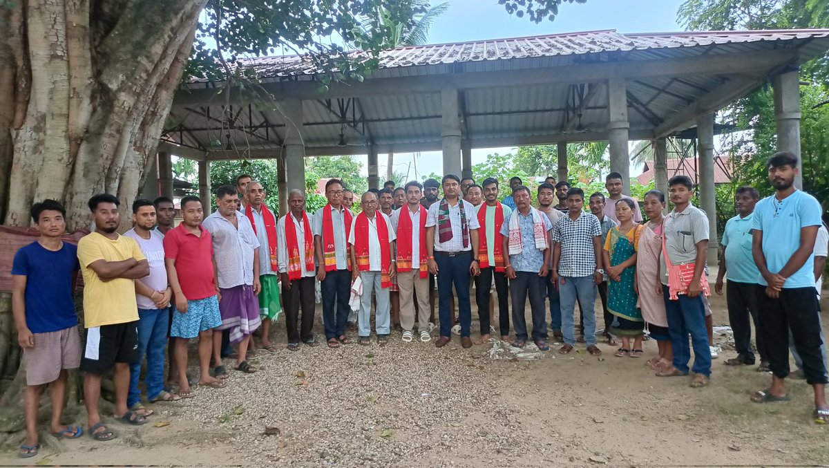 AugustineEnghee's tweet image. Booth committee formation at Kheroni Nepali Basti - a significant step towards grassroots empowerment and community mobilization. Strengthening local leadership, one booth at a time! 
#GrassrootsPolitics #BoothLevel