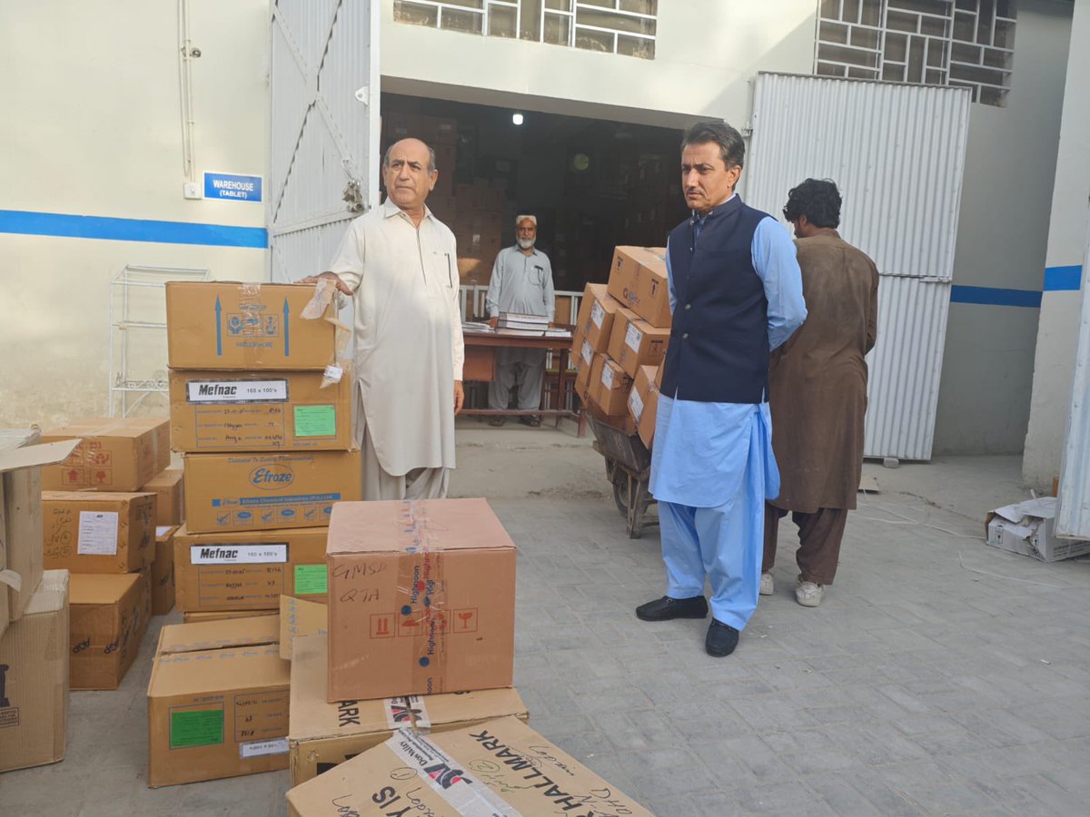 HealthDepartme5's tweet image. Under the diligent oversight of Health Secretary Balochistan, vital medicines from MSD are being dispatched to Jafferabad,Naseerabad,Usta Muhammad&Sohbatpur — ensuring equitable & timely healthcare access.
@bakhtkakar43 @PakSarfrazbugti @BBhuttoZardari