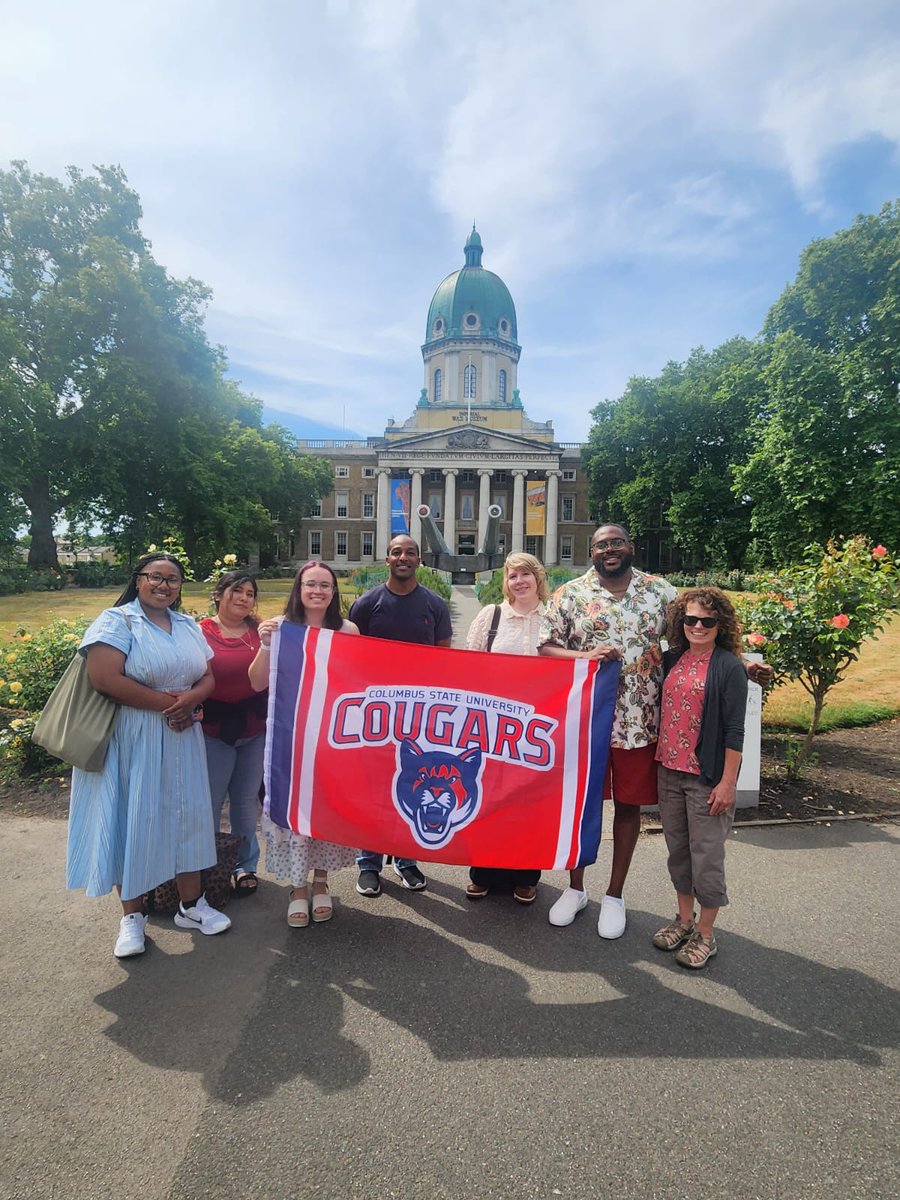 ColumbusState's tweet image. Away to Oxford, UK!🇬🇧✈️
CSU students explored the city of Oxford, where they studied the city's history, novels by C.S. Lewis and J.R.R. Tolkien, and read poetry about WW1 and WW2 to analyze the effects of war on England during those time periods.