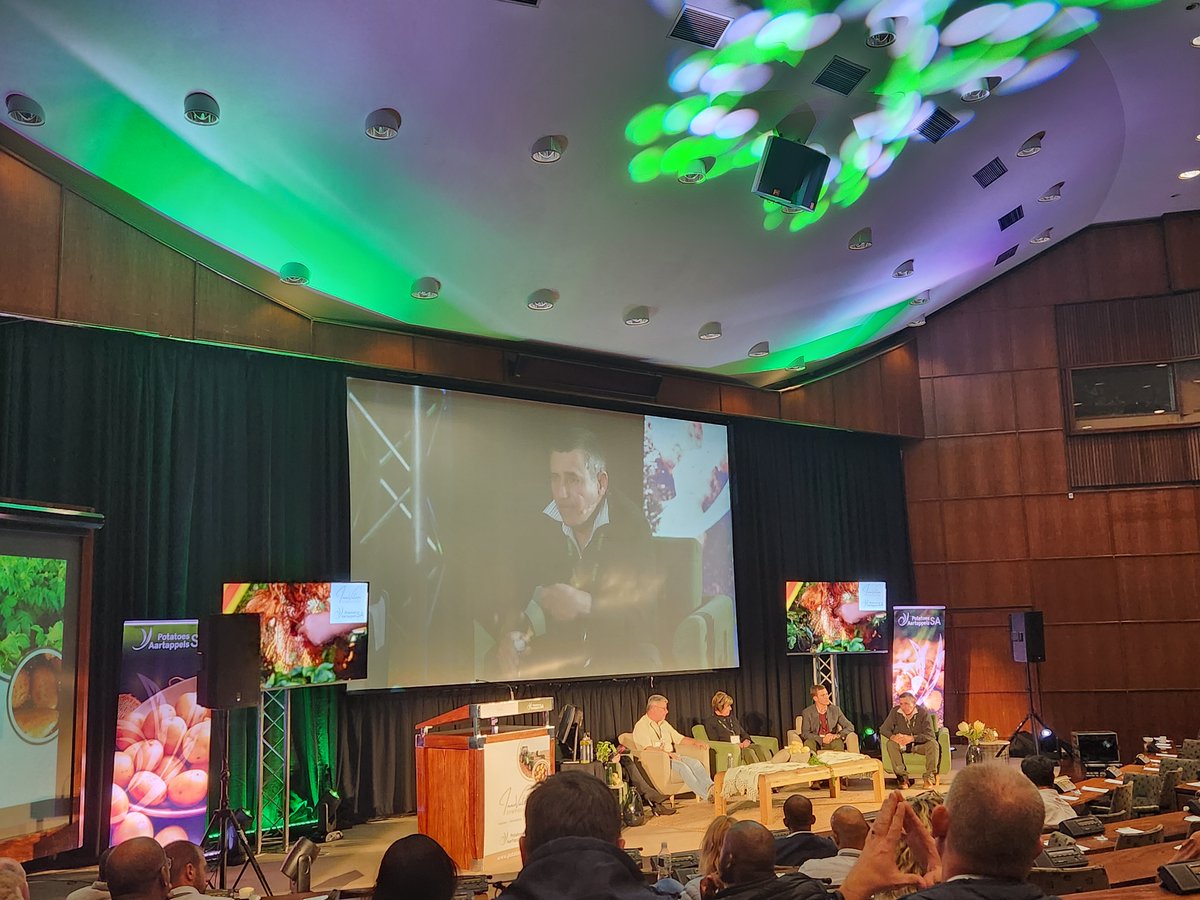 Grain SA (@grainsa) on Twitter photo 🚜 Grain SA joins <a href="/potatoes_za/">Potatoes South Africa</a> to advance agricultural #innovation, from climate resilience to data-driven decision tools. Grains and potatoes face shared challenges - solutions lie in collaboration! 🌾🥔
#GrainSA #AgriResearch #Biosecurity #4IR #EvolveInnovateEnable 🚜 Grain SA joins <a href="/potatoes_za/">Potatoes South Africa</a> to advance agricultural #innovation, from climate resilience to data-driven decision tools. Grains and potatoes face shared challenges - solutions lie in collaboration! 🌾🥔
#GrainSA #AgriResearch #Biosecurity #4IR #EvolveInnovateEnable