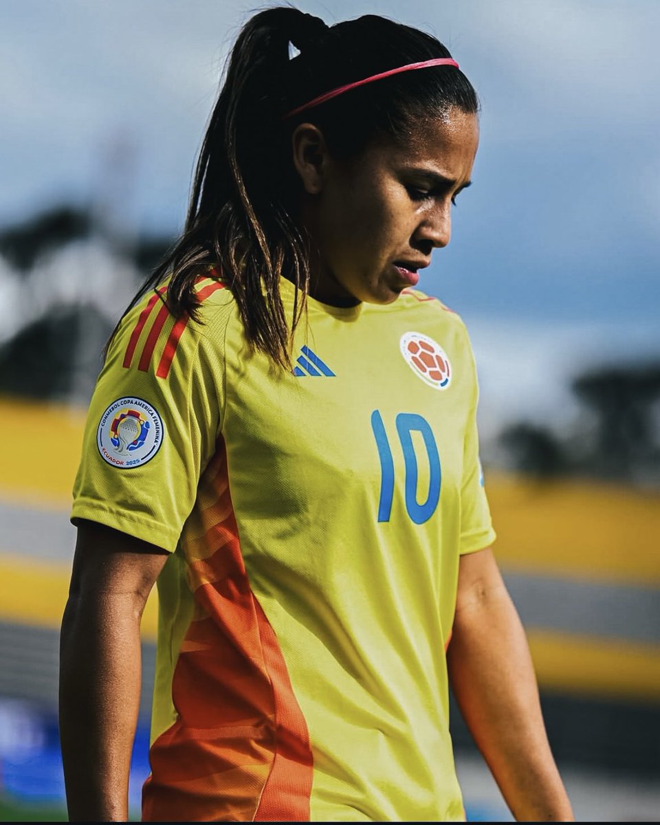 SomosSpirit's tweet image. LEICY EN LA COPA AMÉRICA 🇨🇴
Ve a Colombia enfrentarse a Brasil mañana, viernes 25 de julio a las 8pm.
¡Vamos Leicy!👏
📷 vía @leicysantos10