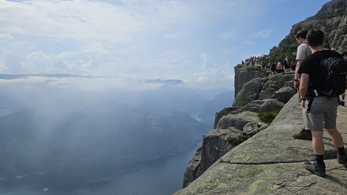 hocekm's tweet image. Norway. Preikestolen