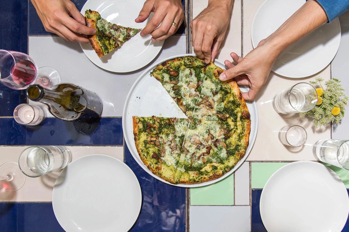 SVA_News's tweet image. Culinary Creativity at 21 Greenpoint
Chef Homer Murray (BFA 2004 Photography) has earned a Michelin Bib Gourmand award for his unpretentious, season-focused restaurant in the Greenpoint neighborhood of Brooklyn. sva.edu/features/sva-a…