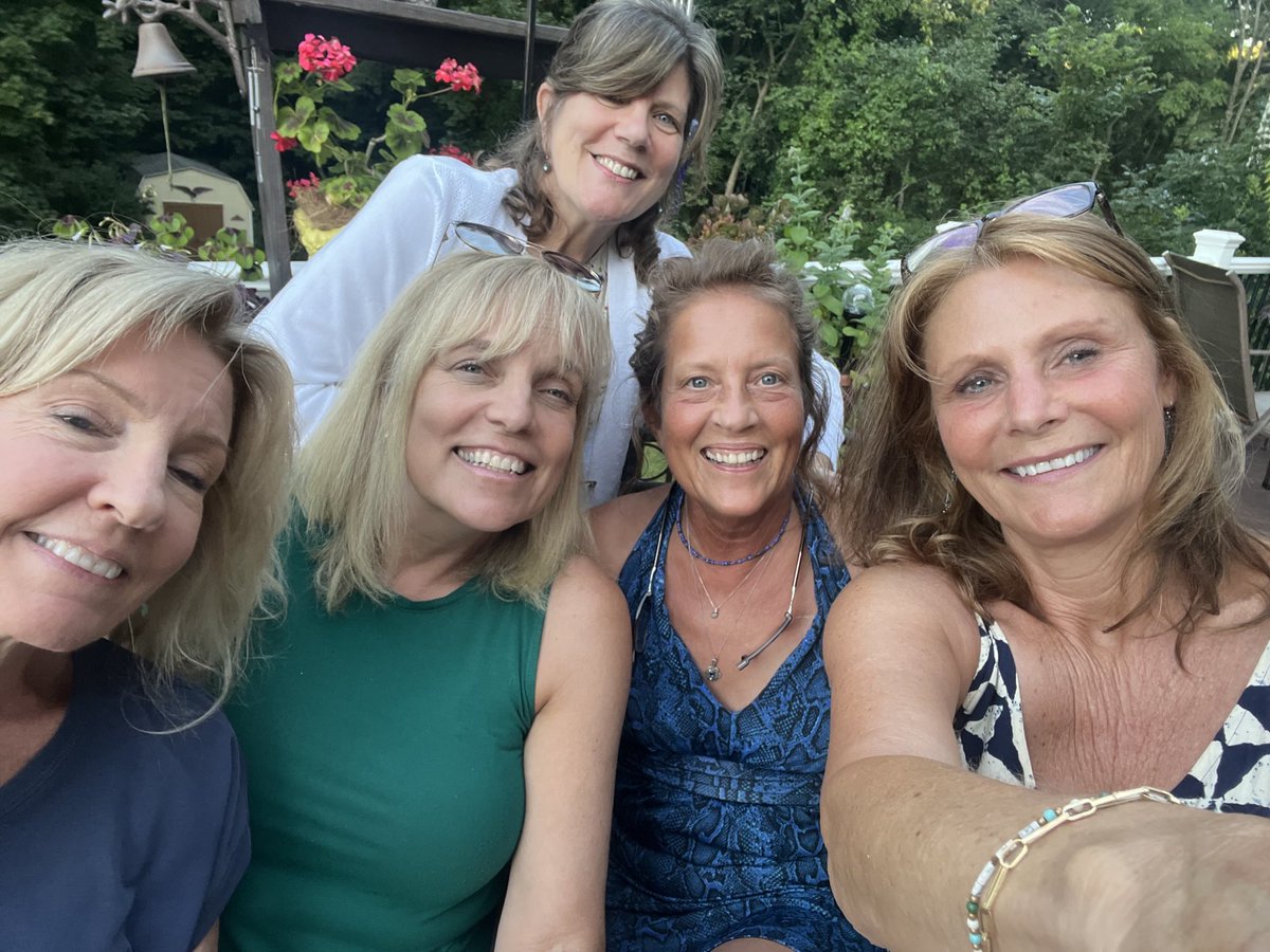 Took a much-needed break to reconnect with my besties and celebrate some summer birthdays. While we couldn’t ALL gather during this hectic summer season, we took what we could get! Sorry we took this photo after our dear friend Debi left😆