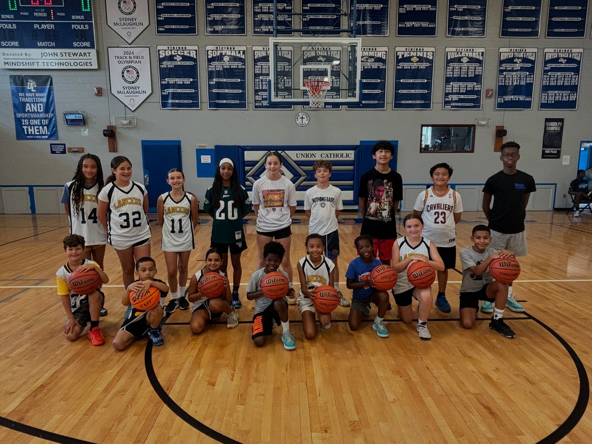 🏀The final session of the Union Catholic Vikings Basketball Camp came to a conclusion today. 🏀
Thanks to all the players who participated this week and made the camp such a great experience!