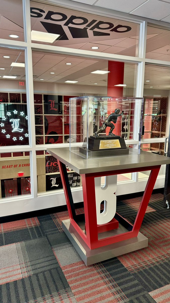 ANSRSFB's tweet image. We are excited to have the Louisville Cardinals on our team! Onboarding complete ✅ @LouisvilleFB #ANSRS