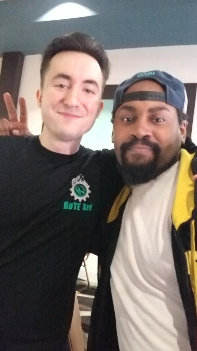 SinisterSavi's tweet photo. Post about seeing a friend and great person Rideae off before his new life in Japan. One of the pioneers from the days of Smash4. And in his honor the tampa smash scene held a Farewell tournament for him and streamed it as well. Gotta love how the community comes together. https://t.co/eTSQJdw9aG