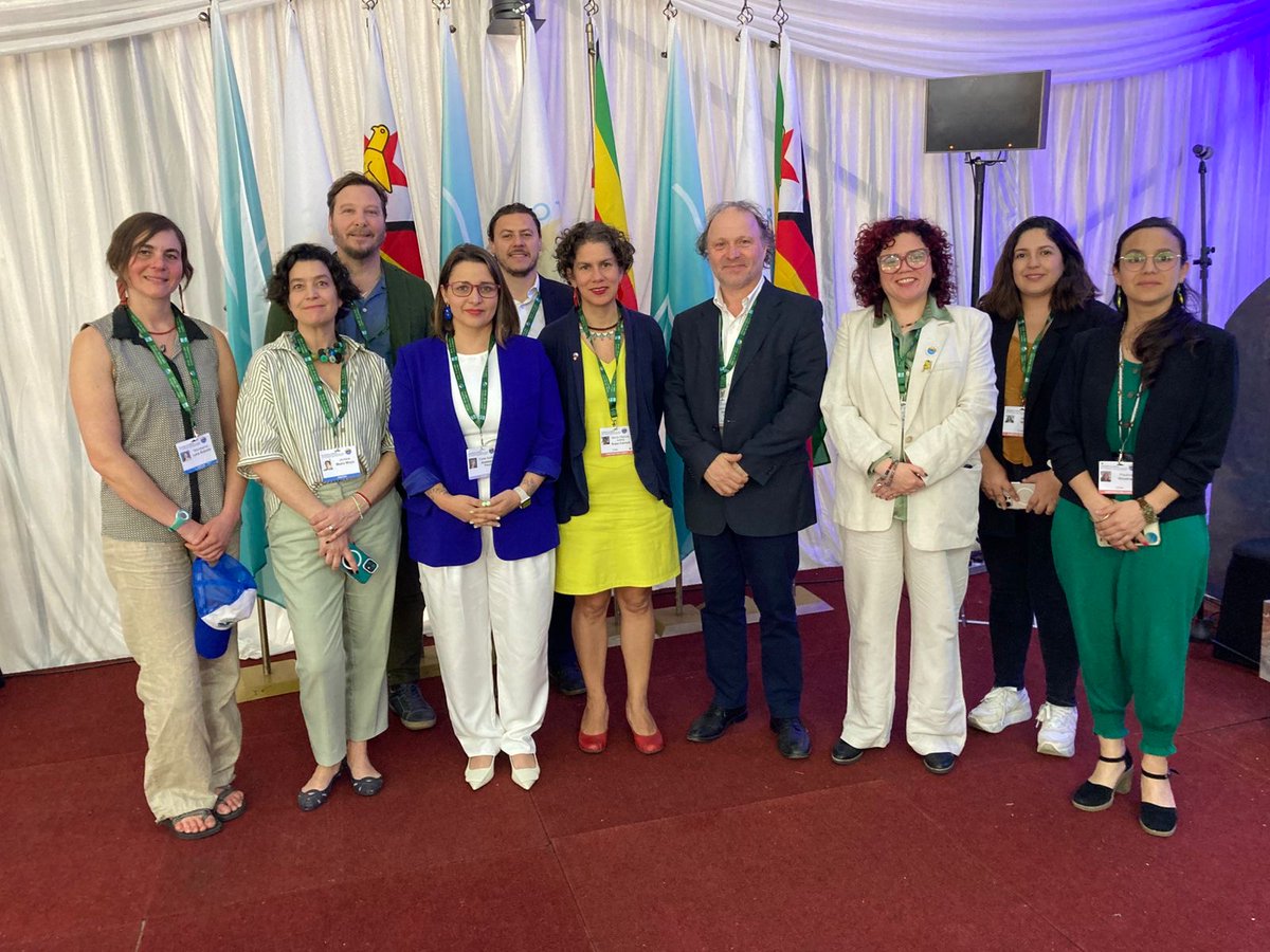 ¡Desde Zimbabue les traemos buenas noticias! 🇿🇼🇨🇱
En el marco de nuestra participación en la #COP15Ramsar, la ministra Maisa Rojas anunció la postulación de 4 humedales costeros de la Región de Atacama para que sean reconocidos como humedales de importancia internacional.🌎⬇️