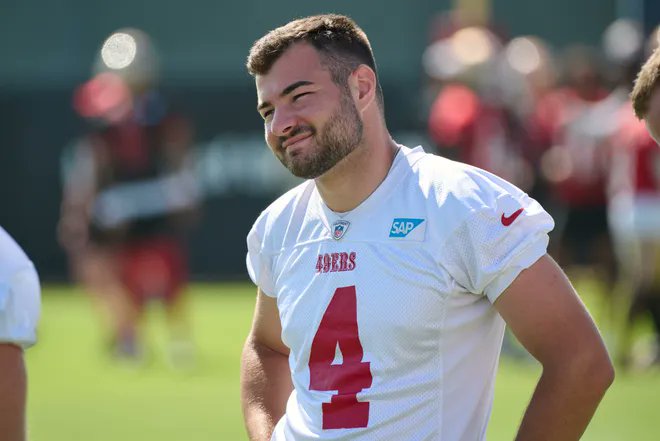 Eric_Branch's tweet image. #49ers practice report:
* “Their first legitimate summer kicker competition in more than 20 years (remember Jose Cortez vs. Jeff Chandler?) kicks off
* One small step for Dee Winters?
* New plan for "psycho" McCaffrey
* Hall of Fame LB visits
sfchronicle.com/sports/49ers/a…