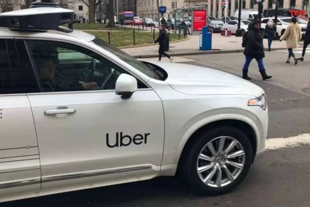 ViralVolT1's tweet photo. #BREAKING Uber to Let Women Riders Request Female Drivers in U.S Starting Next Month for enhancing safety, women riders in the U.S. will soon have option to request female drivers #Uber #WomenSafety #UberUpdate #FemaleDrivers #RideSafe #UberUSA #WomenOnlyOption #USA #UnitedStates https://t.co/zJwsiPIoZe