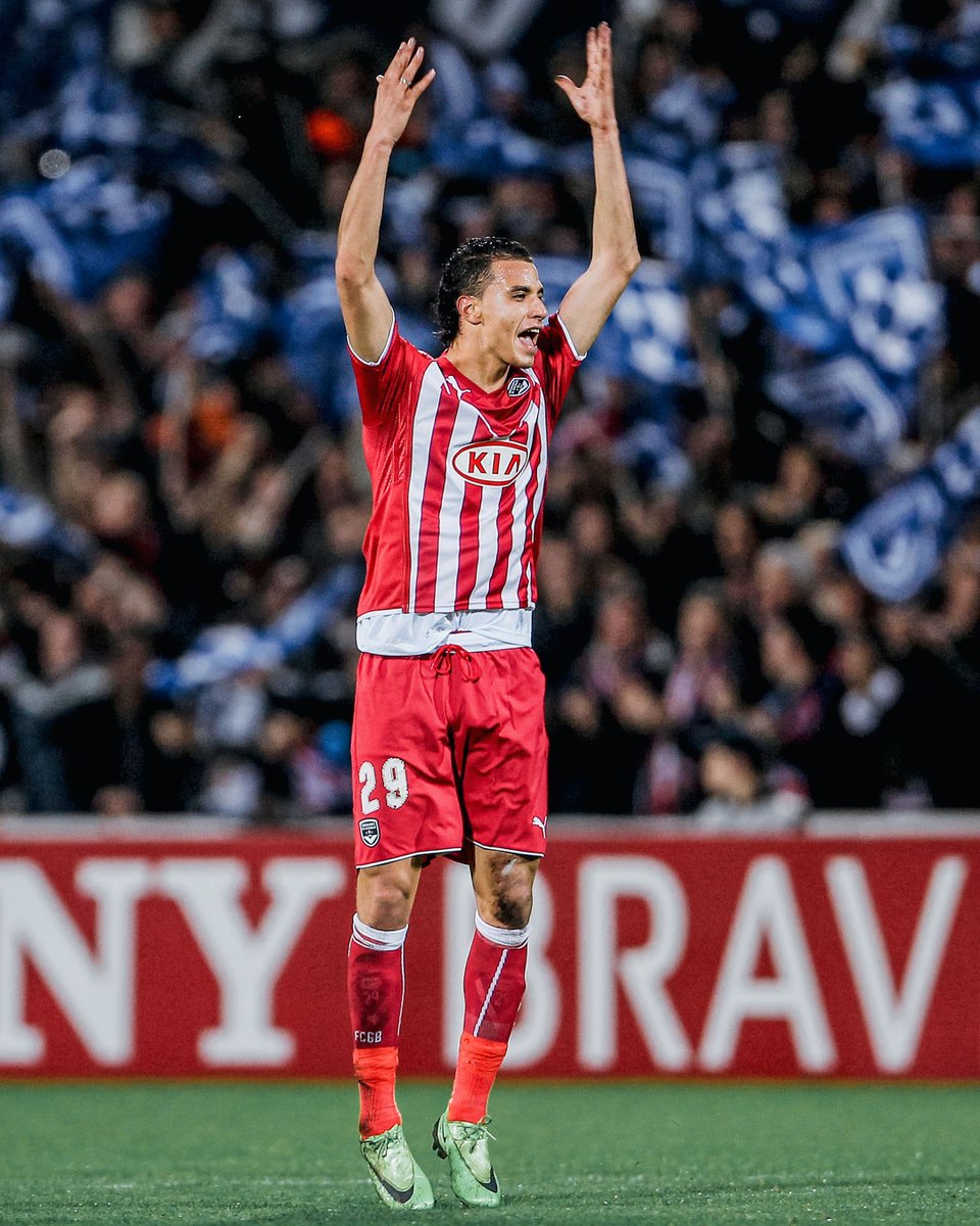 Ligue1_ENG's tweet image. Marouane Chamakh at Bordeaux. You had to be there. 🇲🇦✨