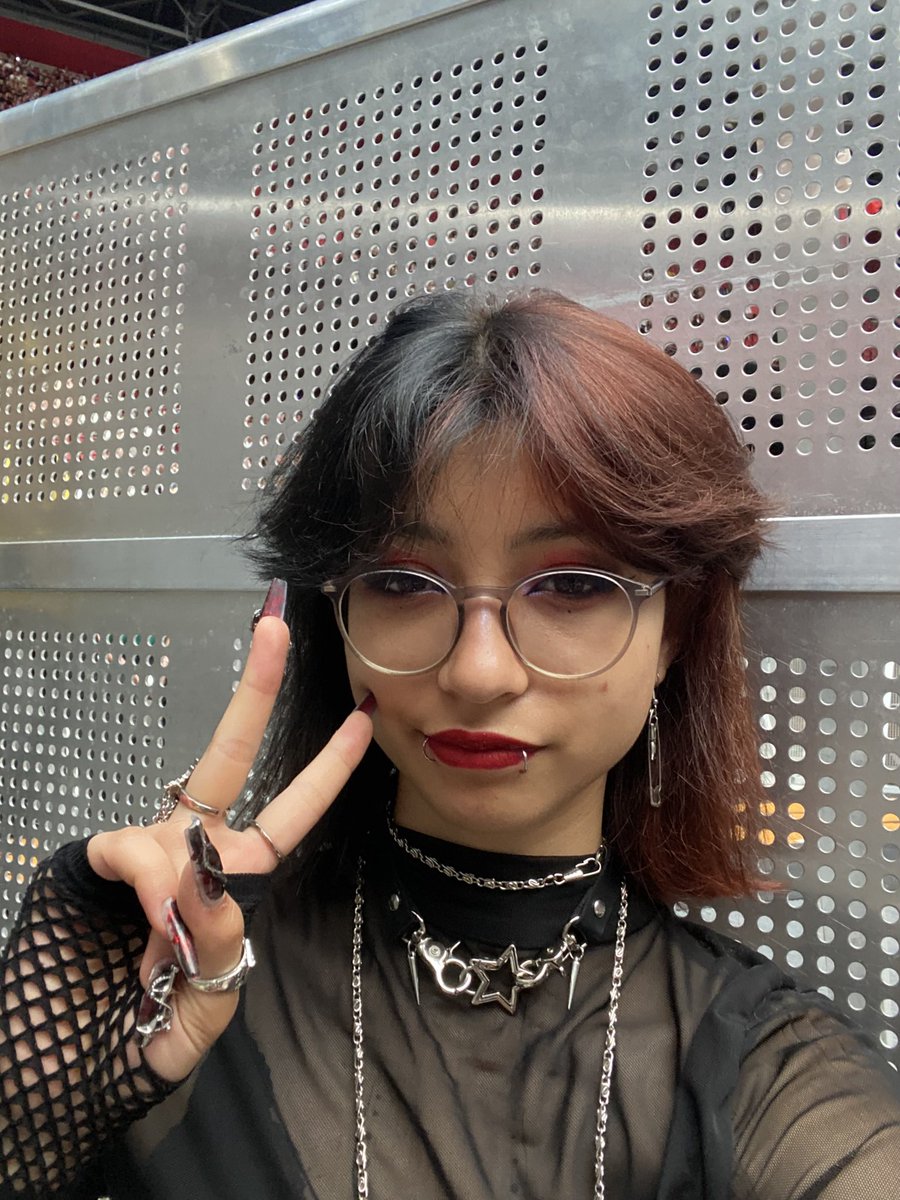 nox_thama's tweet image. I‘m an alien on this earth
#ssd #StrayKids #HAN #스트레이키즈 #StaySelcaDay @Stray_Kids