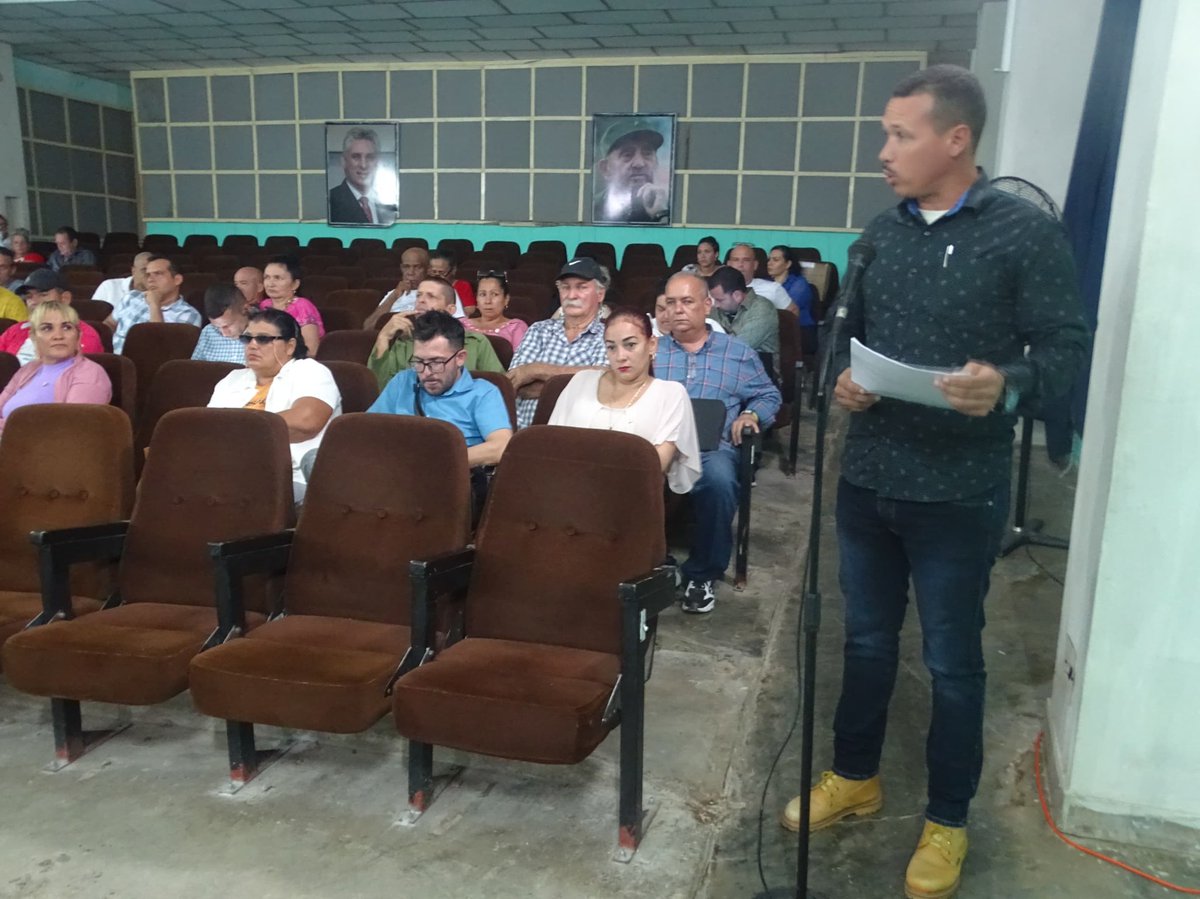 Inicia la XXVII Sesión Ordinaria de la Asamblea Municipal del Poder Popular  en  #LaSierpe. Varios temas de interés sociales y económicos serán abordados en la cita

#SanctiSpíritusEnMarcha #LaLuchaNoHaCesado #CubaEstáFirme