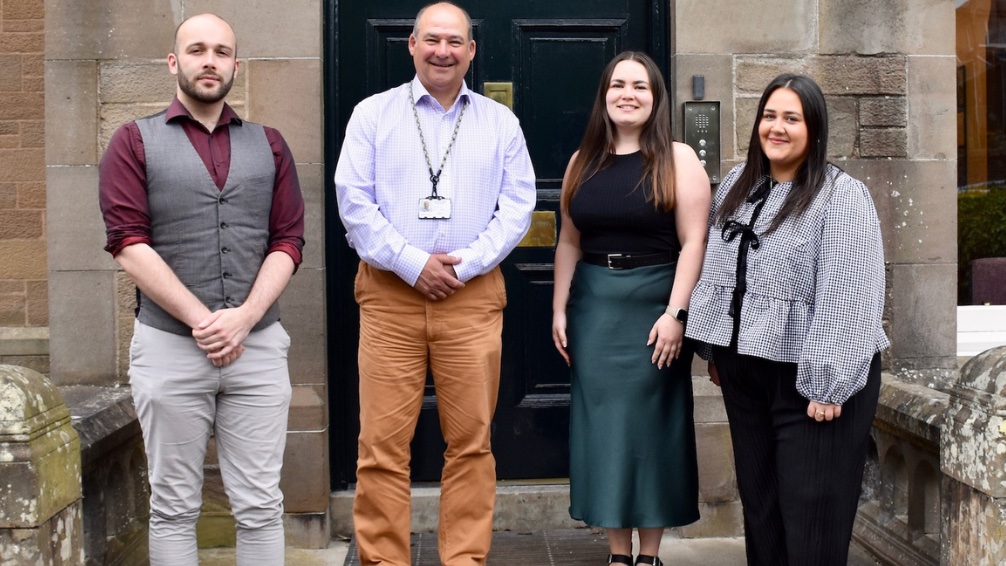 hrfca's tweet image. Meet our Employer Engagement team: Defence Relationship Managers Hayley Munro and Ray Watt as well as Employer Engagement Administrative Officers Aaron Bain and Erin Couttie: hrfca.co.uk/employers/! 👋🤝👋
#ICYMI