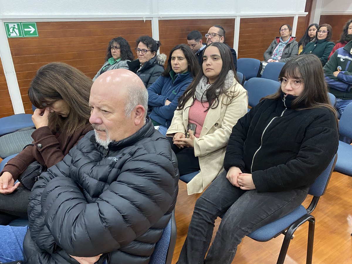 conaf_ohiggins's tweet image. Trabajadores de todos los departamentos y secciones de #CONAF de la Región de #OHiggins se reúnen con el director ejecutivo, Rodrigo Illesca y el director regional, Oscar Galdames, en torno a los desafíos de la nueva institucionalidad SERNAFOR