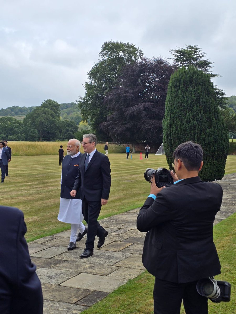 Honoured our CEO Adrian Hall attended the UK-India Reception at Chequers, invited by PM Sir Keir Starmer, celebrating the historic UK-India Free Trade Agreement. Proud to strengthen healthcare ties with India! #UKIndiaFTA #BrandonMedical #HealthcareInnovation #ReinsbergGroup