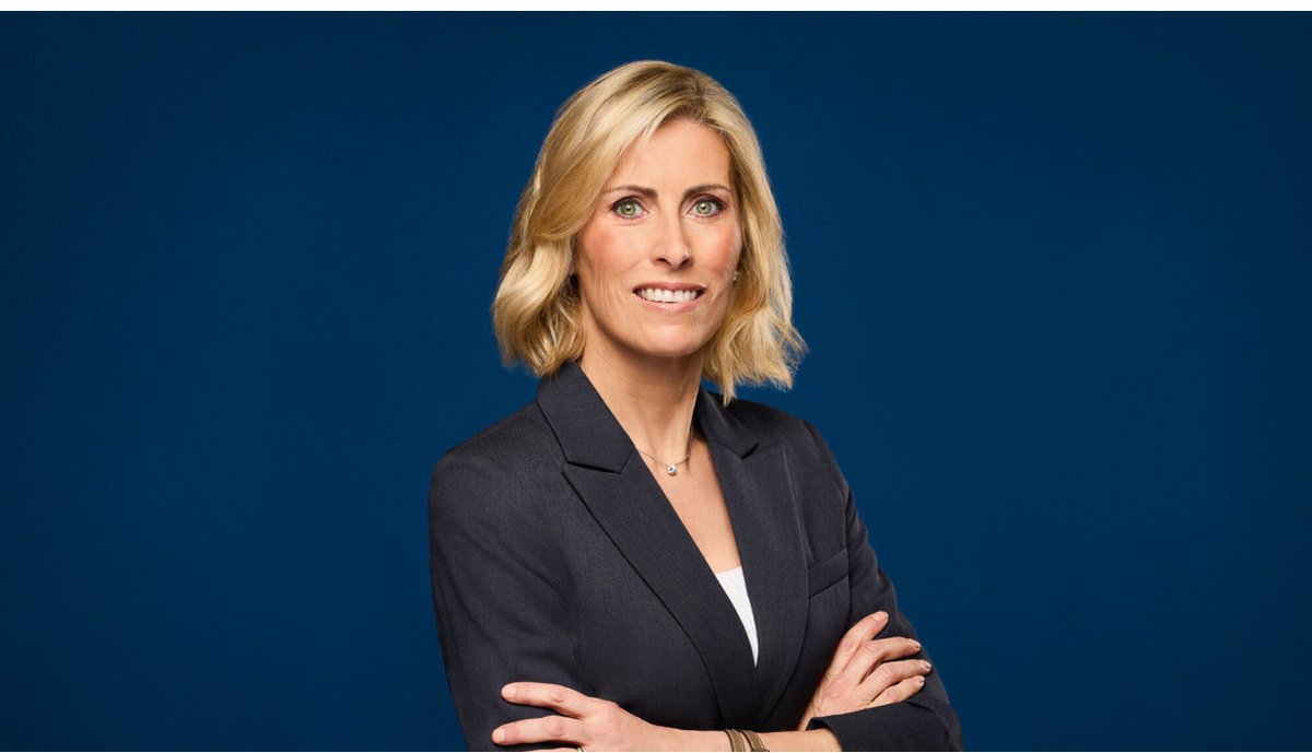 DebRobertsABC's tweet image. A big congrats to Tanya Simon, the first woman to run CBS’s 60 Minutes news magazine. She succeeds Bill Owens, who resigned earlier this year, citing corporate interference.