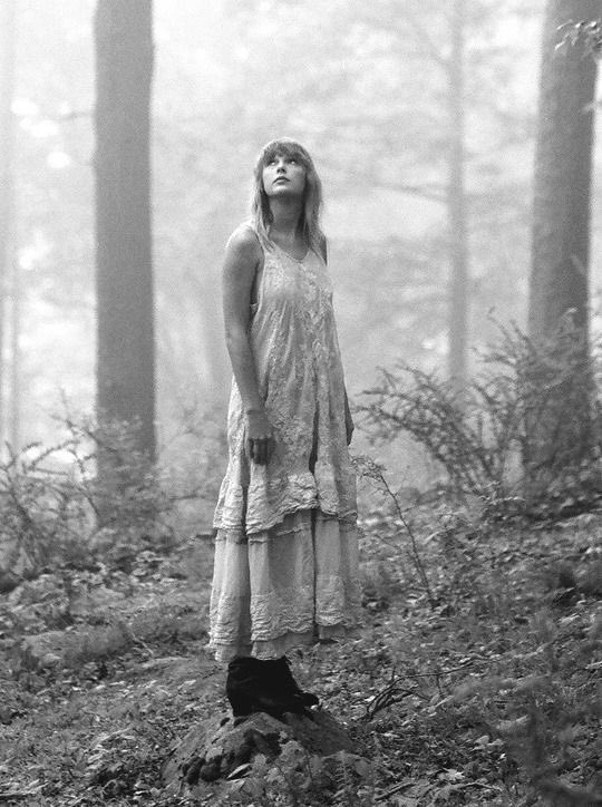 TChartSwift's tweet image. Today officially marks 5 years since no other female artist achieved folklore's debut (80M). About 18 million albums were released since.