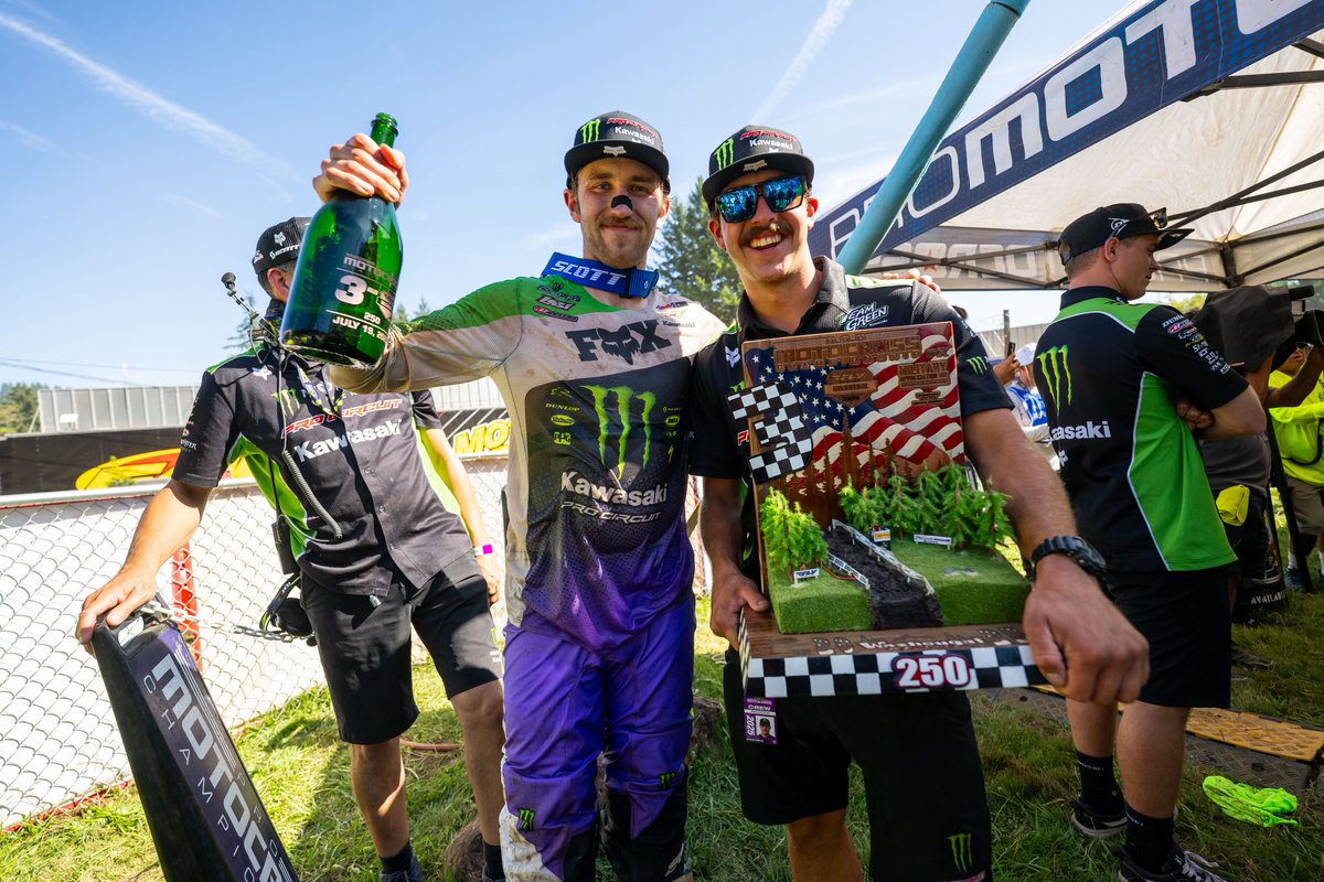 ProMotocross's tweet image. Career best for Garrett Marchbanks at Washougal earning his first overall podium in Pro Motocross! 👏
#SMX #ProMotocross