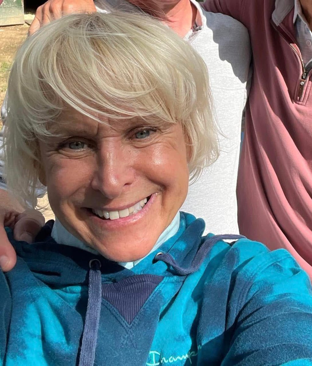SPNnation74's tweet image. Want to wish one of the best ladies, a fabulous mother and friend and my favorite jockey of all time @JulieKrone1 a very Happy Birthday! May your special day be as great as you have been to all of us throughout the years! 🎁🎂🎉🐎❤️