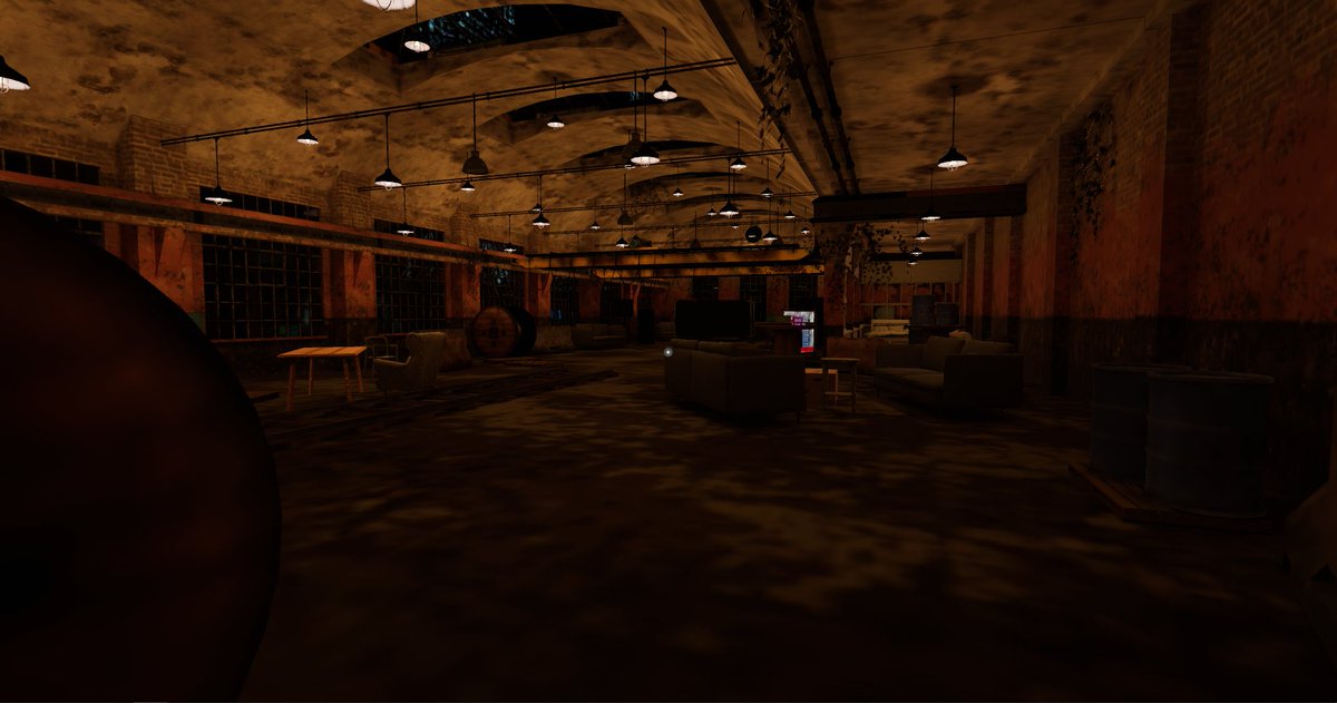 最後に最初の通路突き当り、右手に進むと倉庫エリアとなります。
Magenta / Black のステージとなっており、classicなhardstyleやgabber, hardcoreなどがかかります。