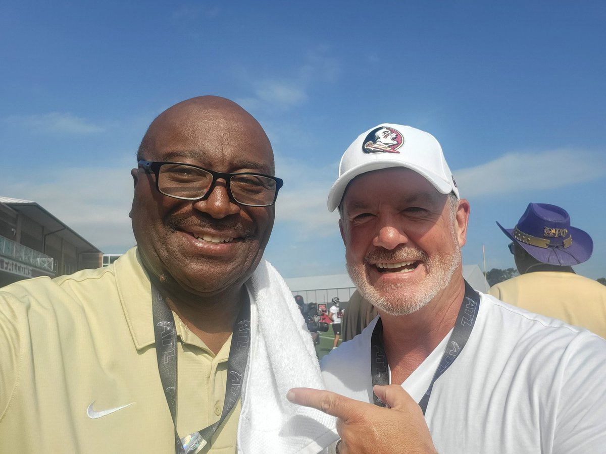 samcrenshaw23's tweet image. The Crew is here from @929TheGame for @AtlantaFalcons training camp . The fans are back..We have your best coverage. @archerqb16