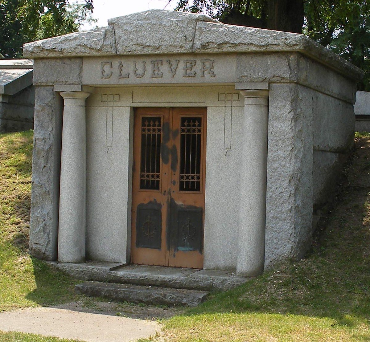 Kimberly Last (@klast00) on Twitter photo <a href="/TraciRylands/">Adventures in Cemetery Hopping</a> <a href="/ListerLaneCem/">Friends of Lister Lane Cemetery (KAVS)</a> <a href="/NecroTourist/">Necro Tourist</a> <a href="/Jose_Galvan/">Real Jose Galvan</a> <a href="/originalroyboy/">Ross Roy šØš¦</a> <a href="/TomNoller/">StudeTom</a> <a href="/doristhehat/">doristhehat</a> <a href="/SafeCemeteries/">Memorial Restoration & Safety</a> <a href="/EagleGranite1/">Eagle Granite</a> I'm surprised more families don't do this, like for the bachelor brother in law, etc. I try to peek in when possible, and it's rare that all the spaces are occupied.
I've got a relative in this one (d. 1920), he's the only occupant.
Wife buried with parents. <a href="/TraciRylands/">Adventures in Cemetery Hopping</a> <a href="/ListerLaneCem/">Friends of Lister Lane Cemetery (KAVS)</a> <a href="/NecroTourist/">Necro Tourist</a> <a href="/Jose_Galvan/">Real Jose Galvan</a> <a href="/originalroyboy/">Ross Roy šØš¦</a> <a href="/TomNoller/">StudeTom</a> <a href="/doristhehat/">doristhehat</a> <a href="/SafeCemeteries/">Memorial Restoration & Safety</a> <a href="/EagleGranite1/">Eagle Granite</a> I'm surprised more families don't do this, like for the bachelor brother in law, etc. I try to peek in when possible, and it's rare that all the spaces are occupied.
I've got a relative in this one (d. 1920), he's the only occupant.
Wife buried with parents.