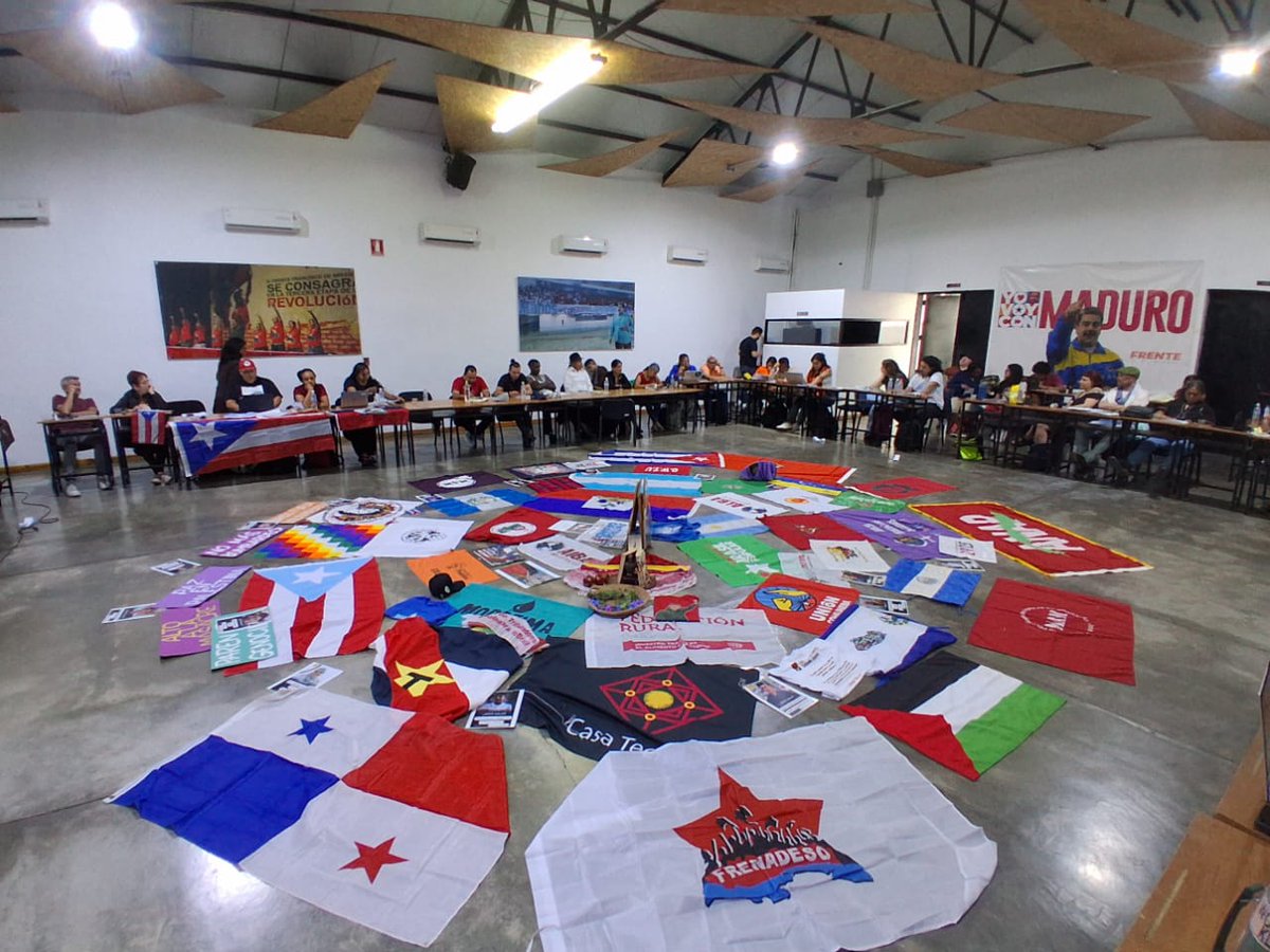 CPueblos_Col's tweet image. 🚩El Congreso de los Pueblos presente en la 9na Reunión de la Coordinación Continental del Alba Movimientos, con la participacion de 21 países de latinoamerica y del caribe.
🤝De manera conjunta hemos hecho una lectura de realidad, en donde identificamos las tendencias de la…